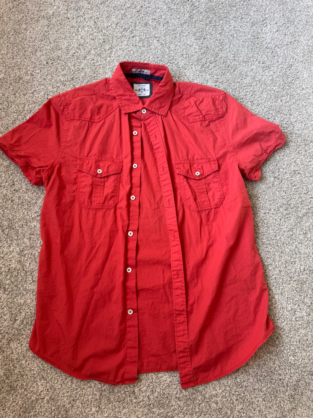 Express Men's Short-Sleeve Button-Down Shirt in Red